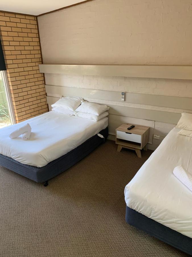 Hopetoun Community Hotel Motel Esterno foto